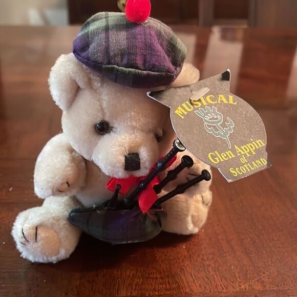Glen Appin of Scotland Plush Teddy Bear Musical Bag Pipes - Picture 4 of 8